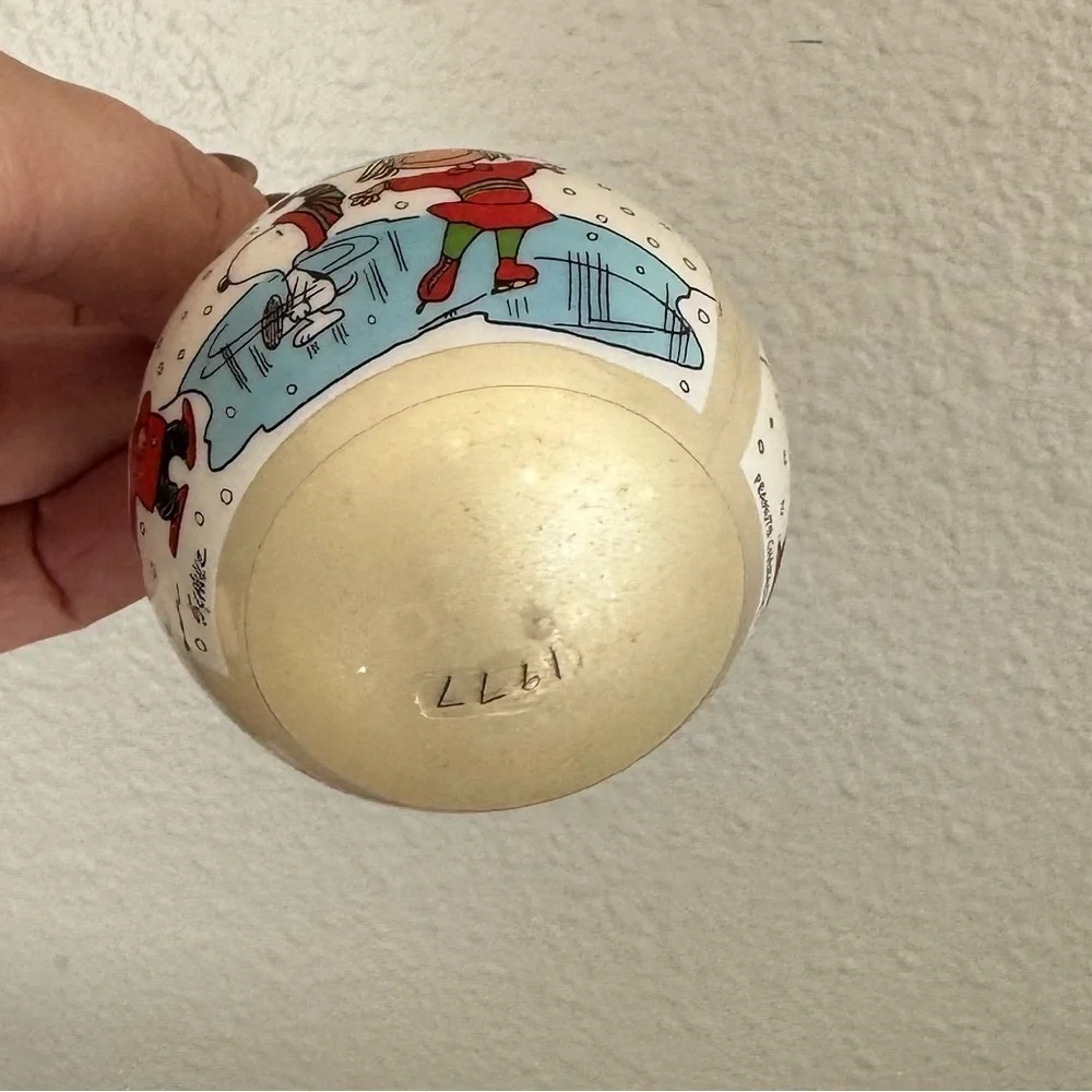 Hallmark Vintage Peanuts Charlie Brown Christmas 1977 X2